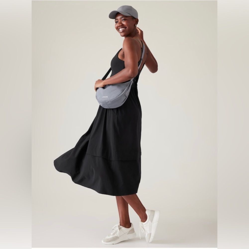 NWT Athleta Elation V Neck Hybrid Dress. Black. Small - Picture 2 of 10